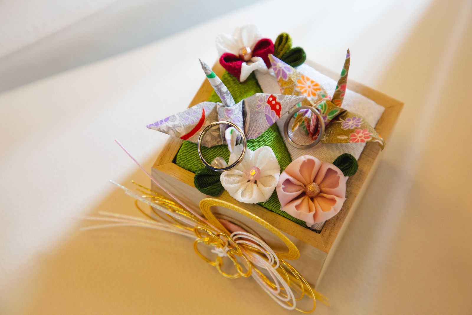 香川県高松市の結婚式場ザ・ガーデンダイニング弓絃葉　折り鶴のリングピロー