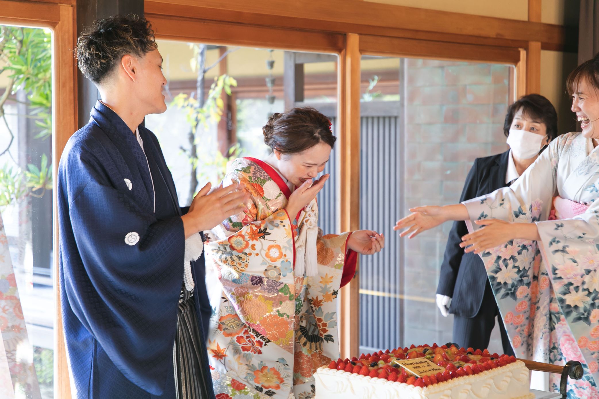 香川県高松市の結婚式場ザ・ガーデンダイニング弓絃葉　ウエディングケーキ
